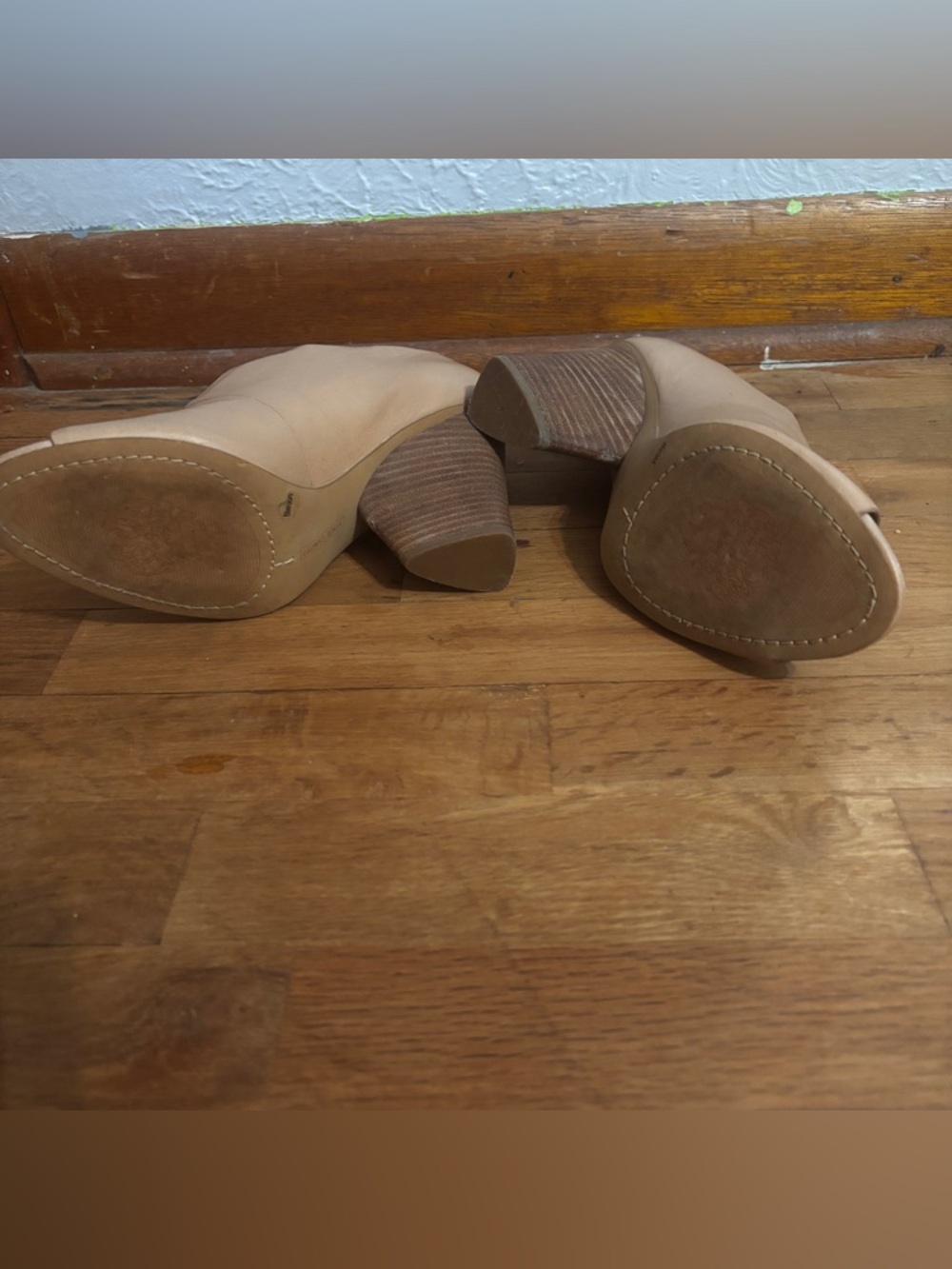 Vince Camuto "Andrita" Women's Nude Peep-Toe Leather Booties size 8 - Picture 4 of 5